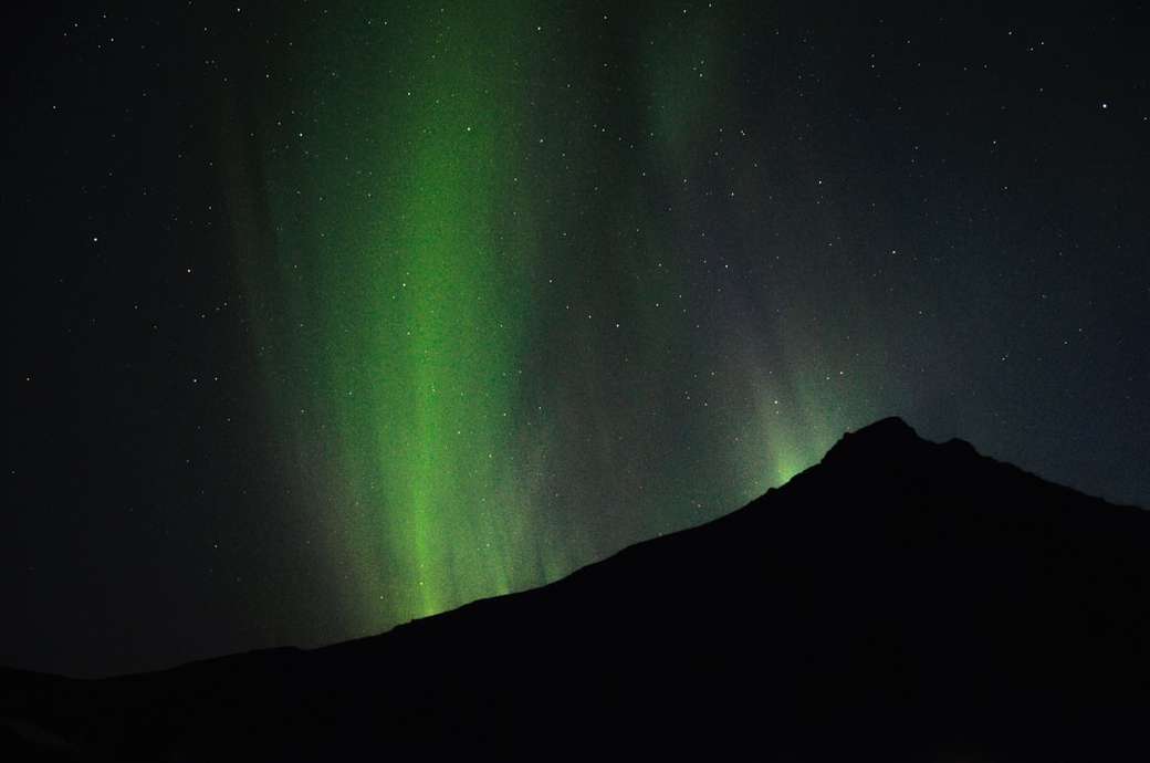 grön aurora borealis Pussel online