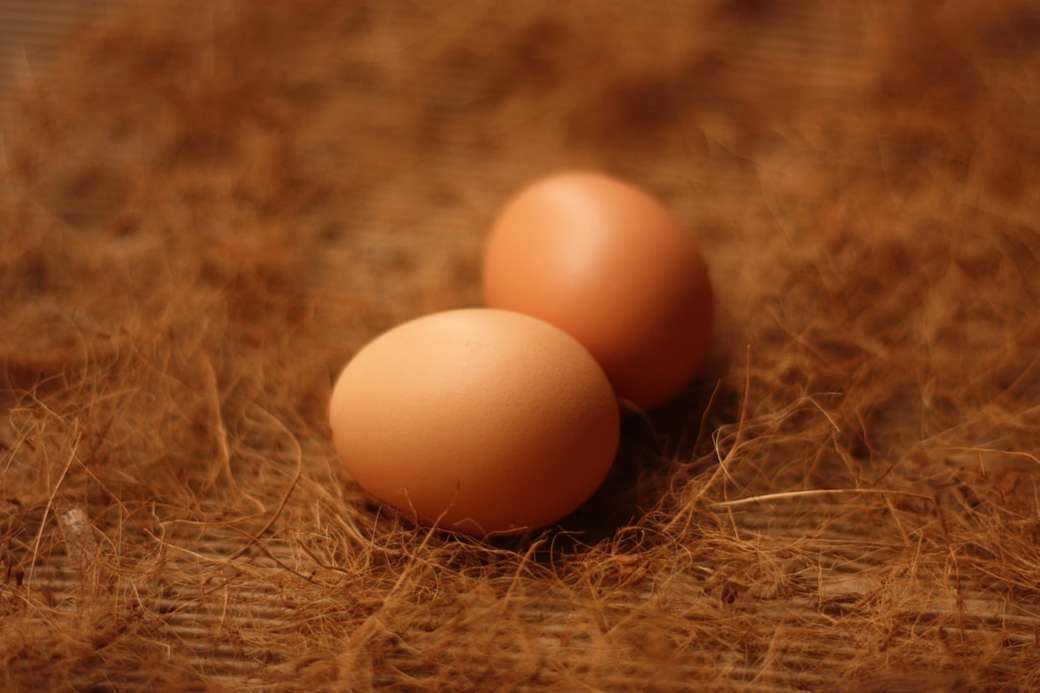 2 естествени златни яйца онлайн пъзел