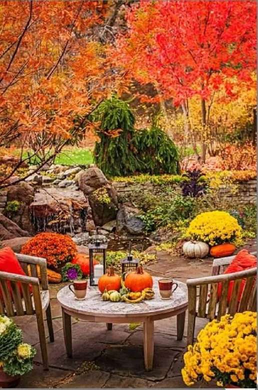 Очарователен кът в есенни цветове онлайн пъзел