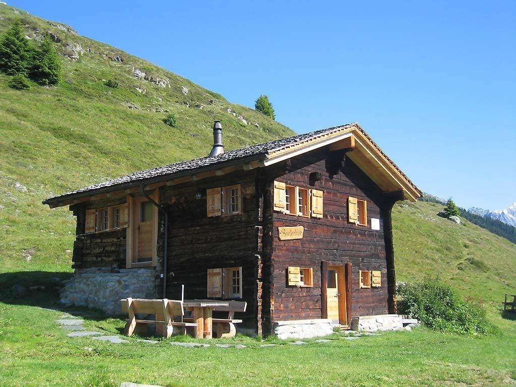 Cabaña alpina en Suiza rompecabezas en línea
