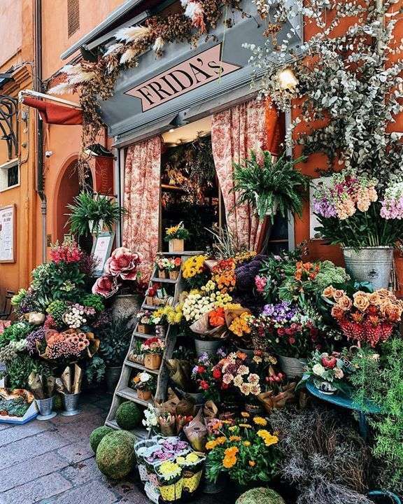 Blomsterbutik i Bologna Pussel online