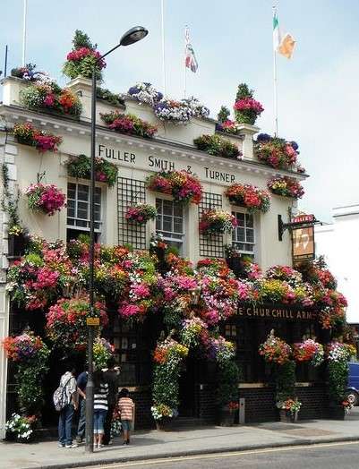 The Churchill Arms in Londen legpuzzel online