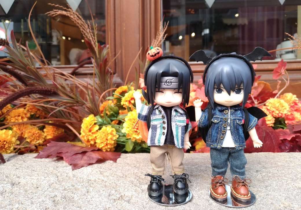 Itachi és Sasuke Halloween kirakós online