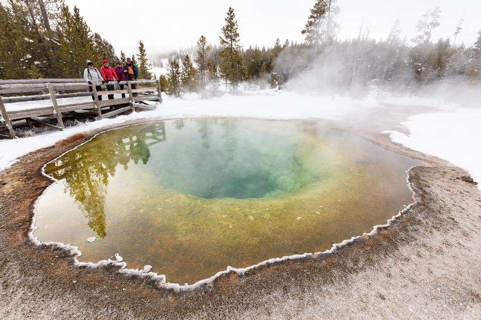 geyser in Yellowstone jigsaw puzzle online