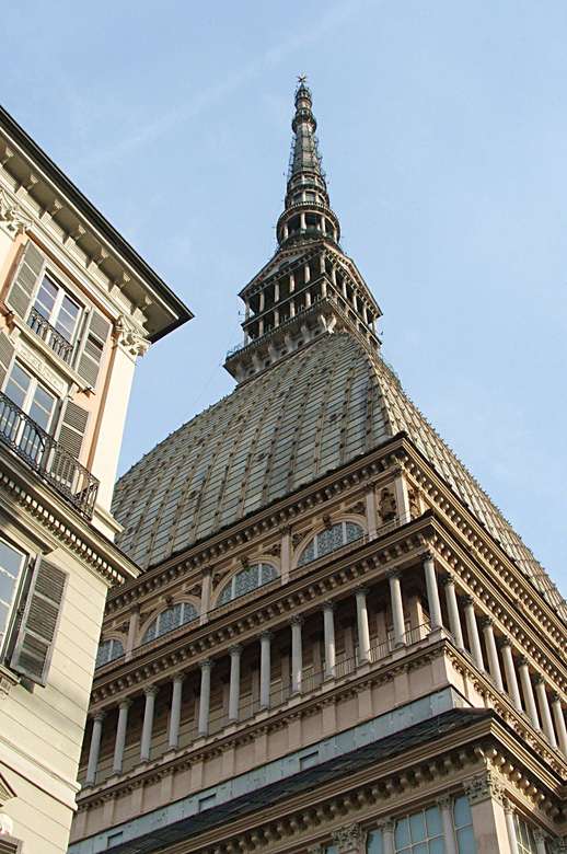 Mole Antonelliana landmark of Turin online puzzle