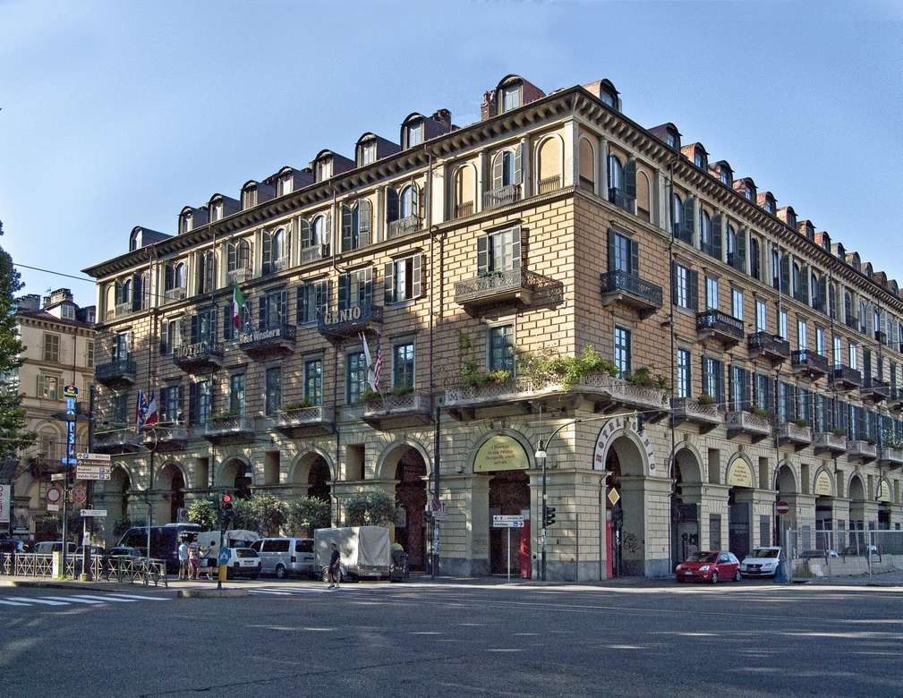 Turins radhus norra Italien pussel på nätet