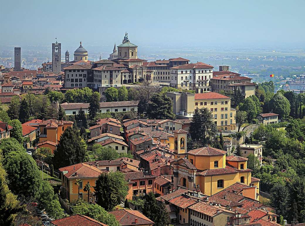 De stadspanorama van Bergamo Lombardije Italië legpuzzel online