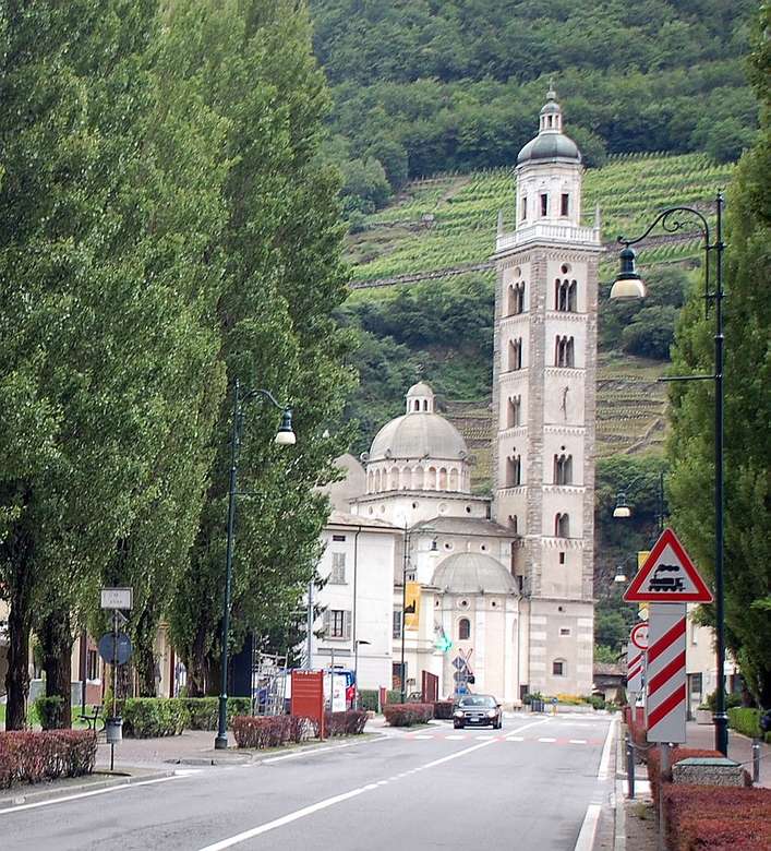 Tirano Lombardy on the border with Switzerland online puzzle