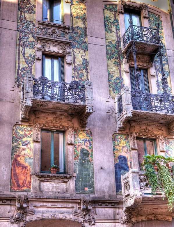 Milan umělecky malované fasády domů skládačky online