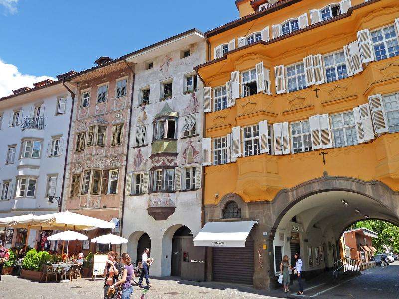 Centro da cidade de Bolzano, Tirol do Sul quebra-cabeças online