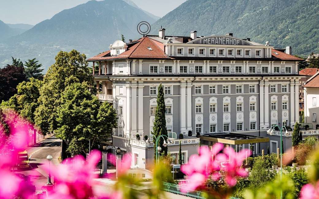 Cidade de Meran no Tirol do Sul puzzle online