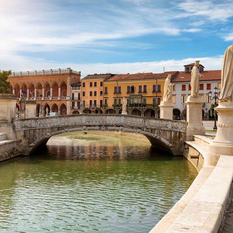 Padua-brug over de rivier online puzzel