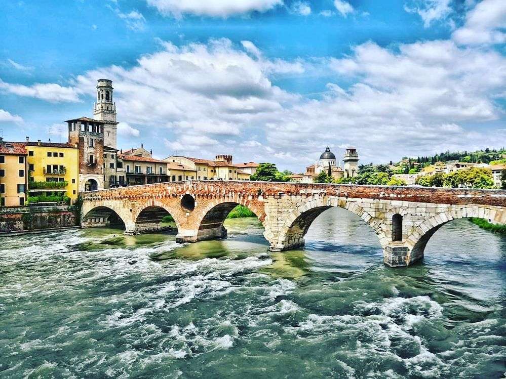 Verona bro över floden Veneto region pussel på nätet