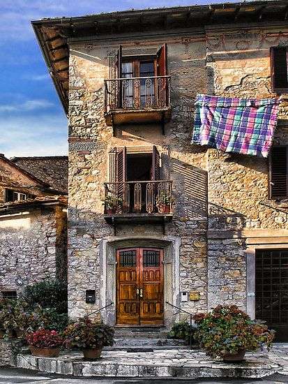 Houses in Tuscany jigsaw puzzle online