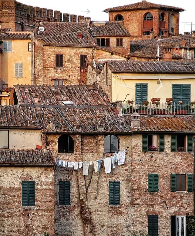 Zona del casco antiguo de Siena Toscana rompecabezas en línea