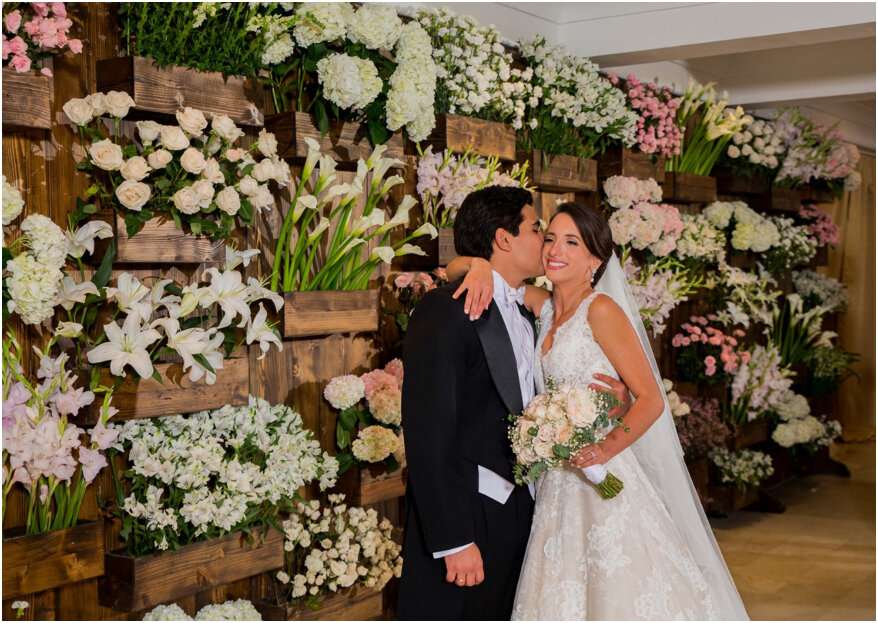 Bröllop med blommor pussel på nätet