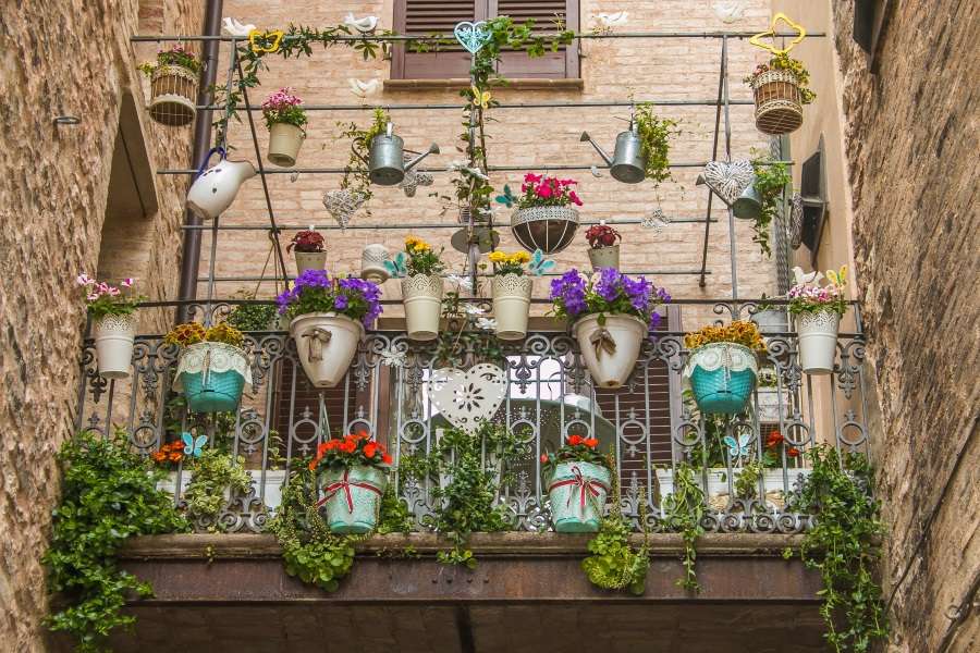Spello blommafestival Umbrien Italien pussel på nätet