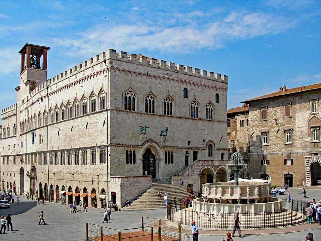 Центр города Перуджа Умбрия Италия пазл онлайн