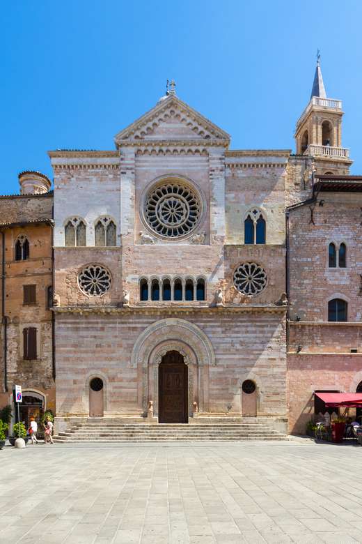 Foligno katedrála Umbrie online puzzle