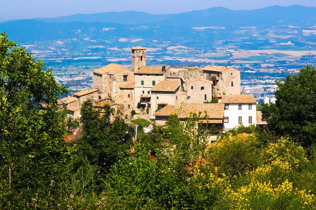 Město Terni v Umbrii v Itálii skládačky online