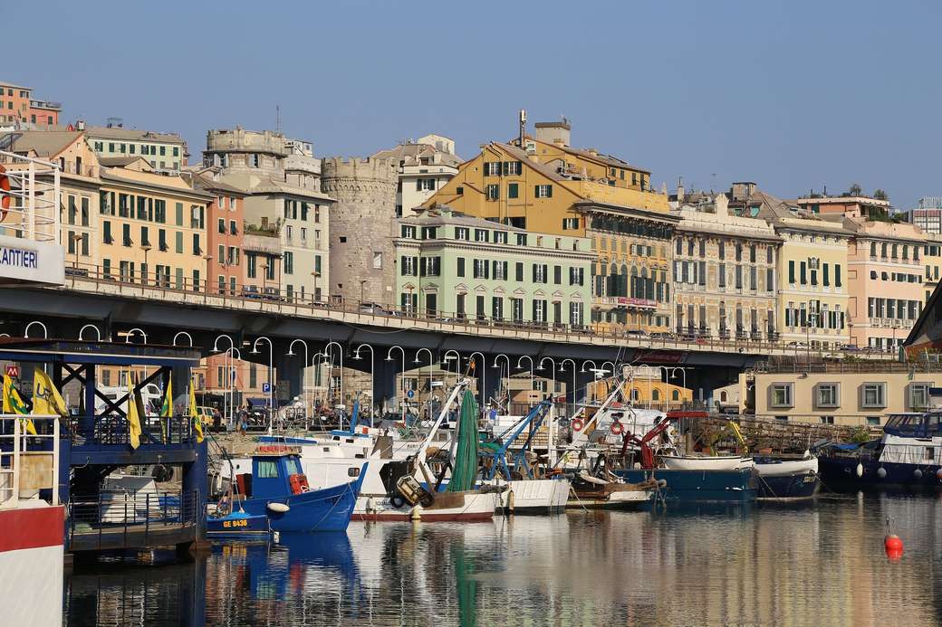 Cidade portuária de Gênova, Ligúria, Itália quebra-cabeças online