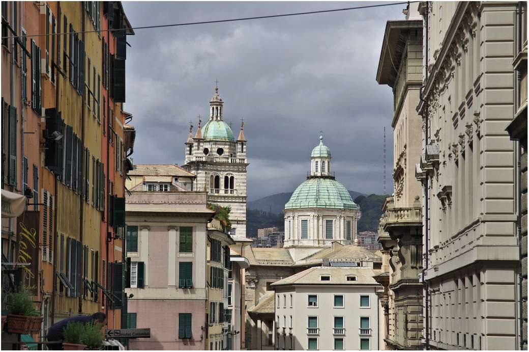 Genua i stadens centrum Liguria Italien Pussel online