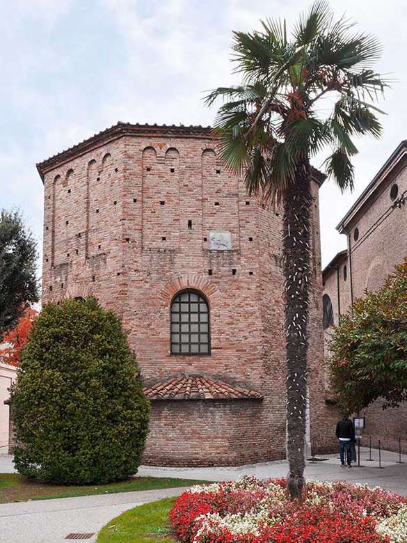 Ravenna Baptisterium Emilia Romagna Itálie skládačky online