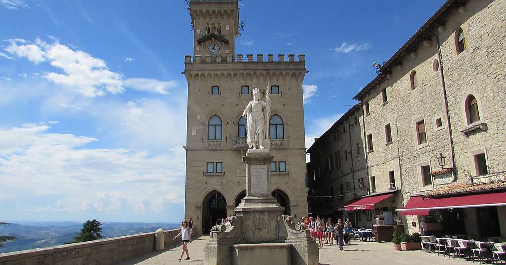 San Marino i Italien Pussel online