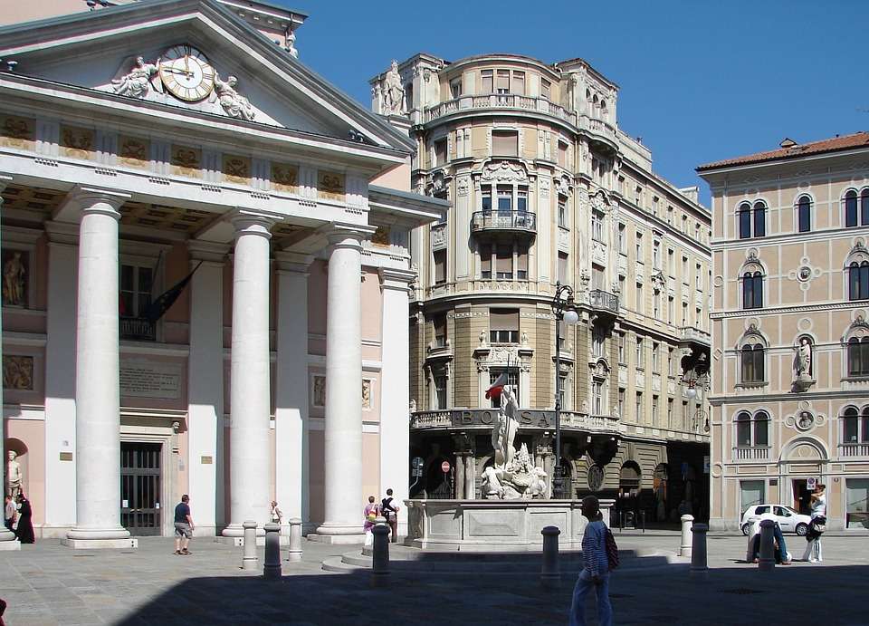 Le centre-ville de Trieste Italie puzzle en ligne