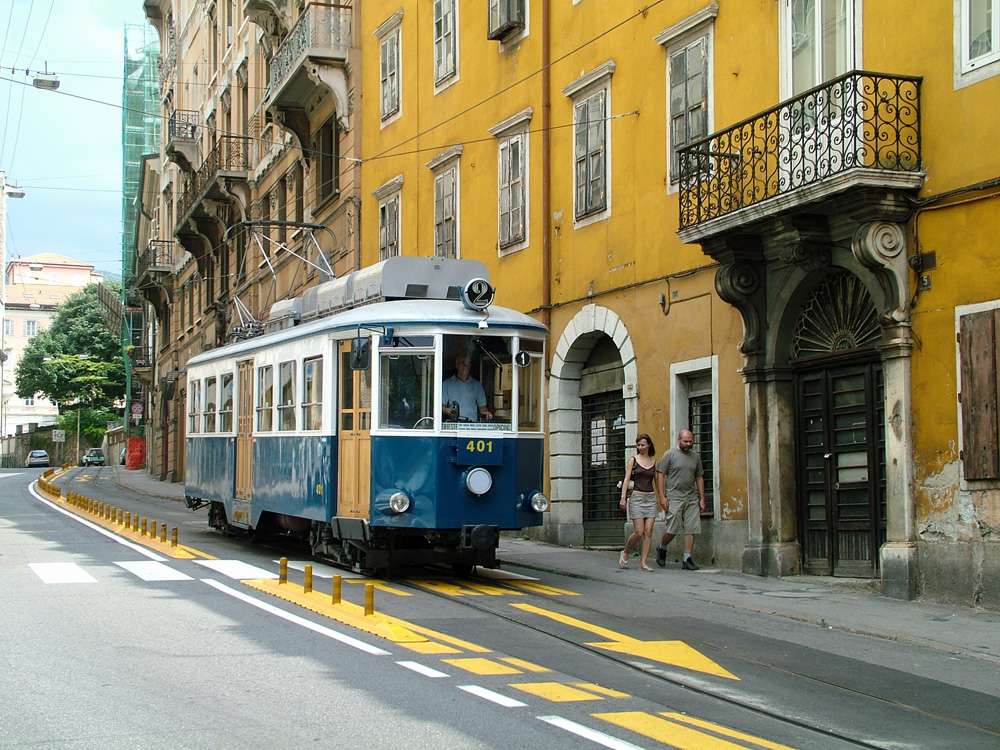 Historisk spårvagn i Trieste Italien pussel på nätet