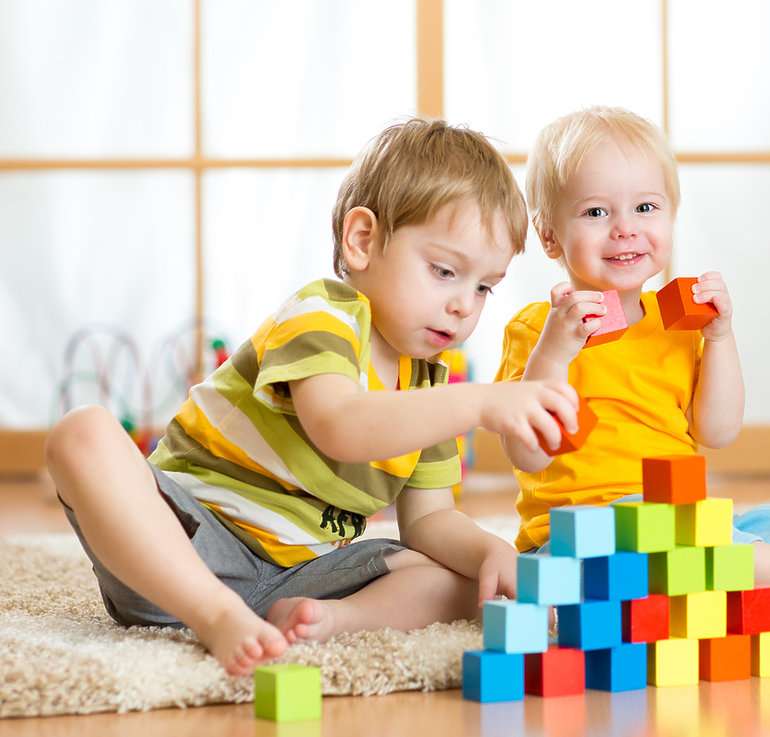 Playing with blocks jigsaw puzzle online