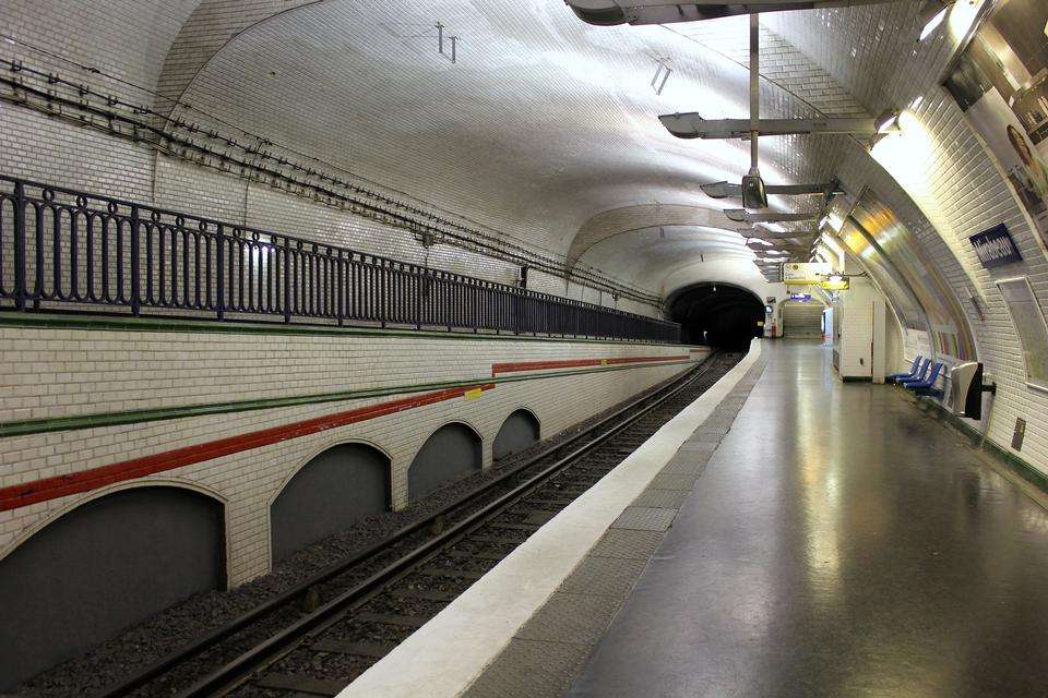 метро в Парижі пазл онлайн