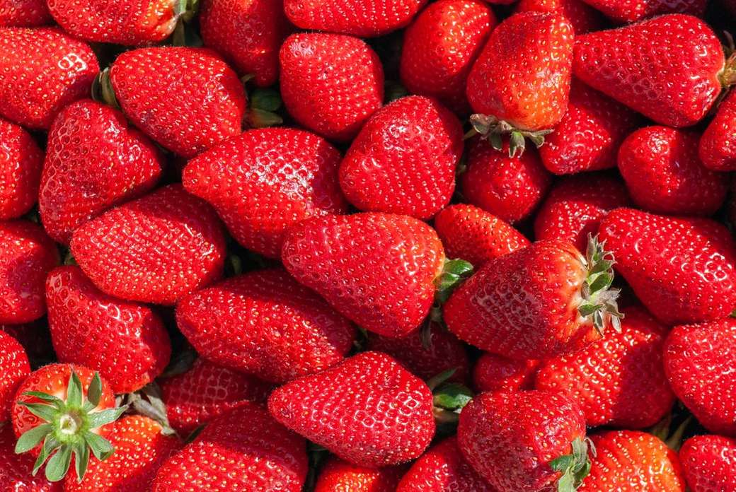 Låda med jordgubbar Pussel online