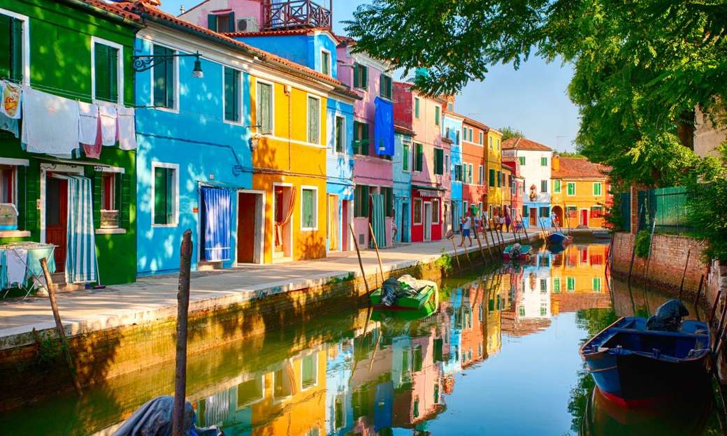 Casas coloridas en las islas de la laguna de Burano-Murano rompecabezas en línea