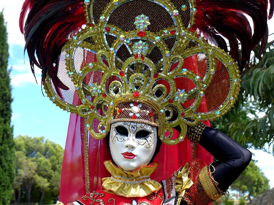 Măști și costume venețiene Carnavalul de la Veneția jigsaw puzzle online