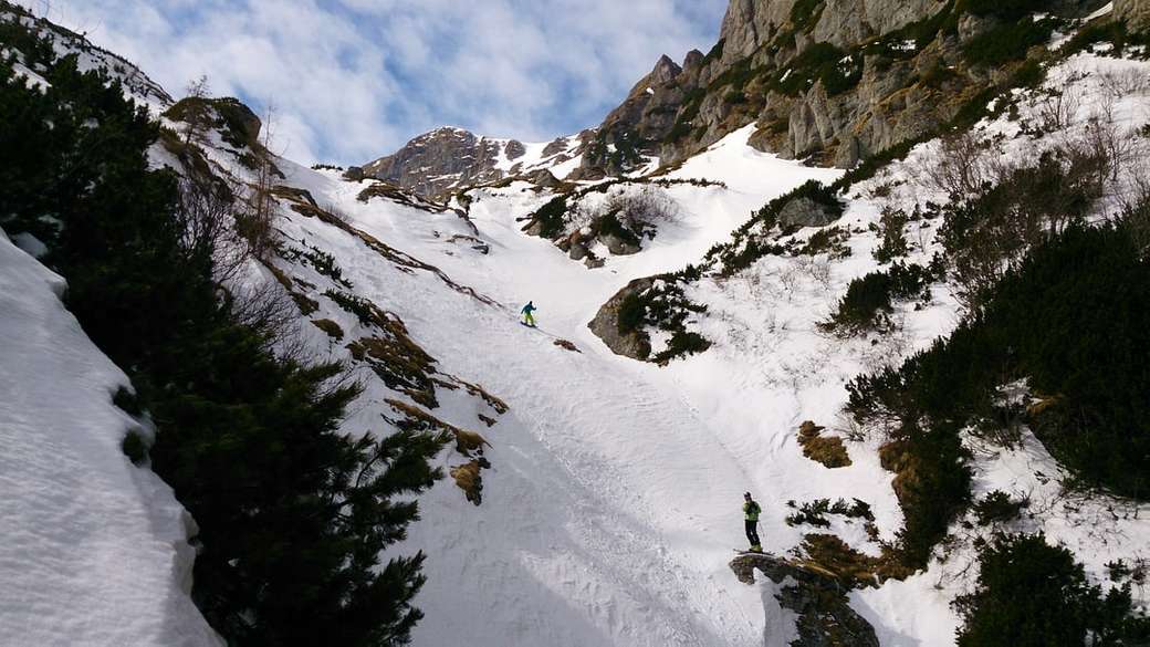 Montanhas Bucegi cobertas de neve quebra-cabeças online