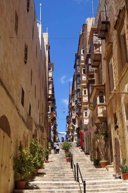 Malta - una calle rompecabezas en línea