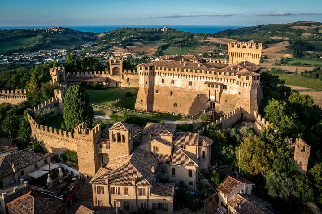 Castello di Gradara Marken Italien Puzzlespiel online