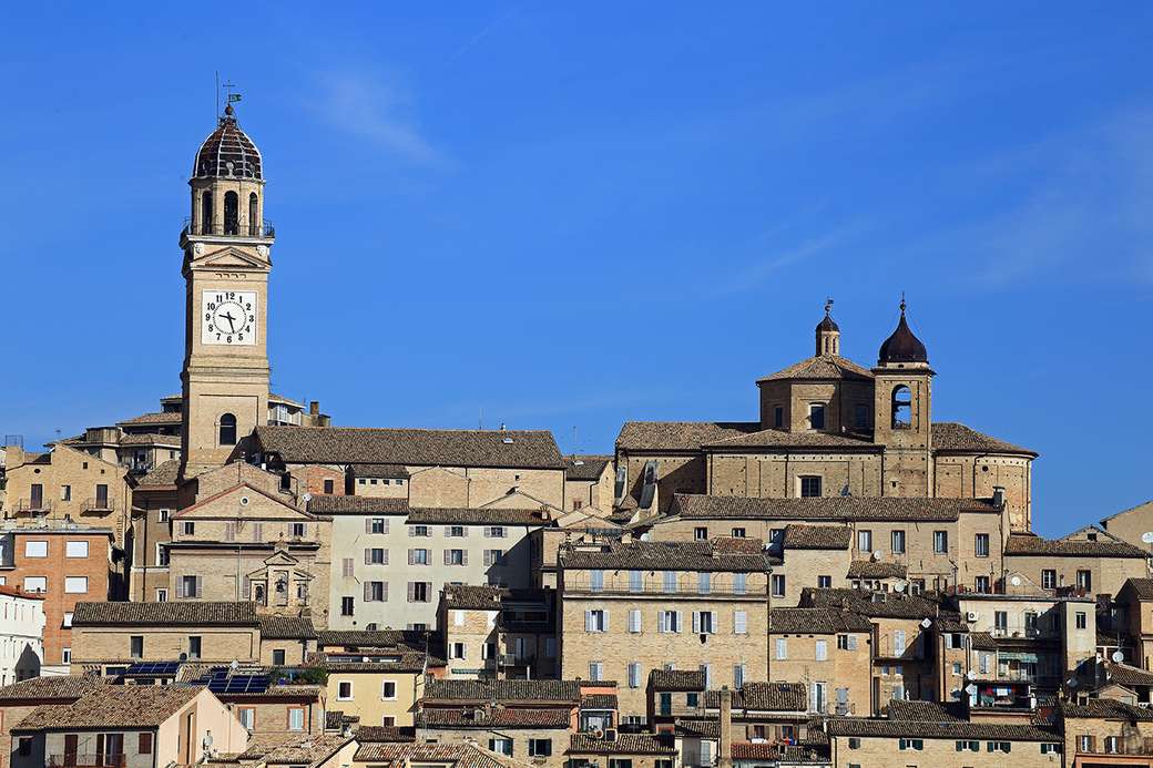Ciudad de Macerata en Marche Italia rompecabezas en línea