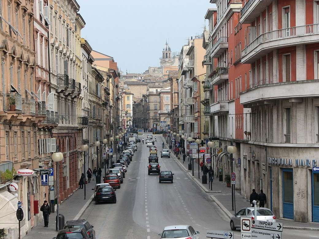Cidade de Macerata em Marche, Itália quebra-cabeças online