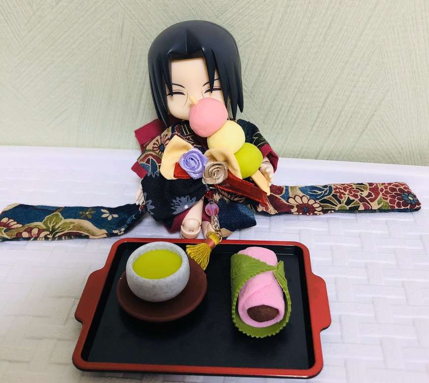 Itachi feasts jigsaw puzzle online