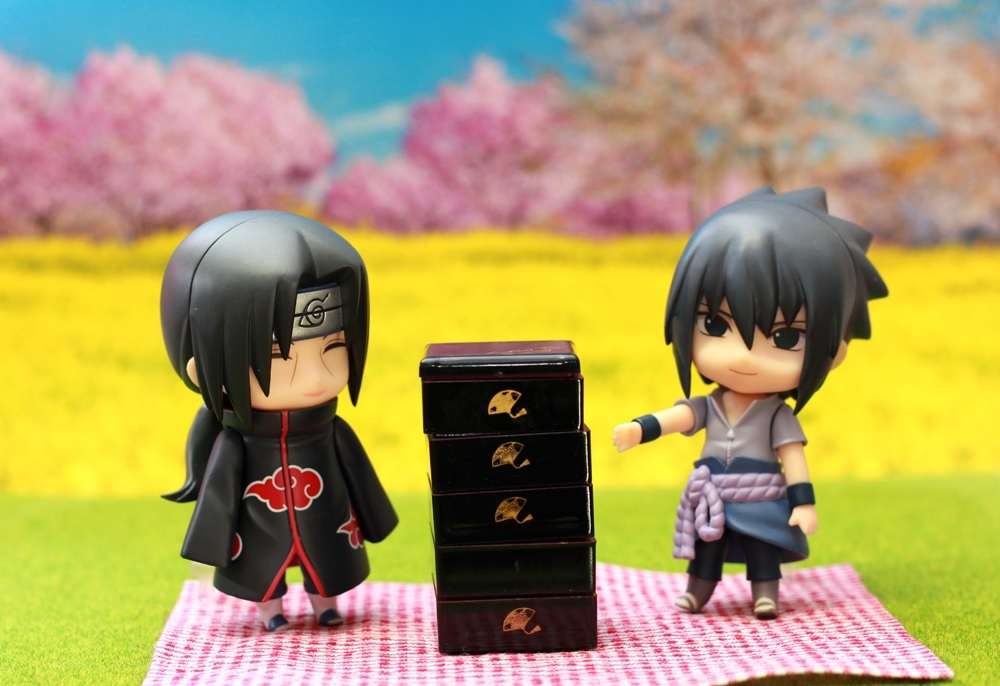 Itachi y Sasuke van de picnic. rompecabezas en línea