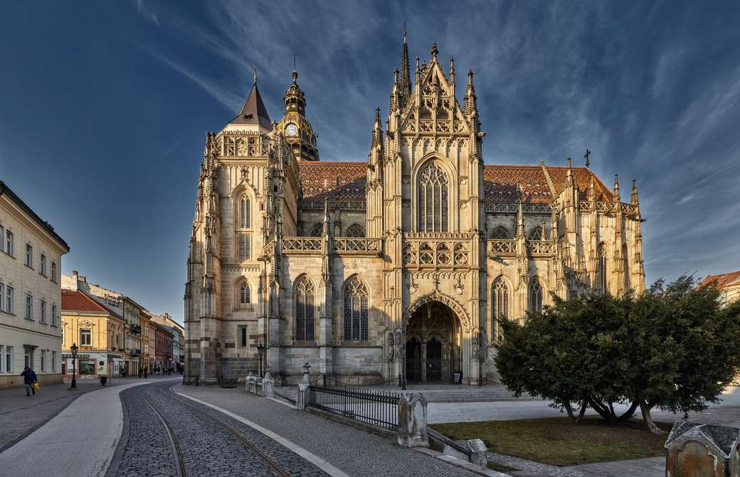 Катедралата "Света Елизабет" онлайн пъзел