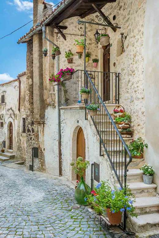 L'Aquila Alley Абруцо Италия онлайн пъзел
