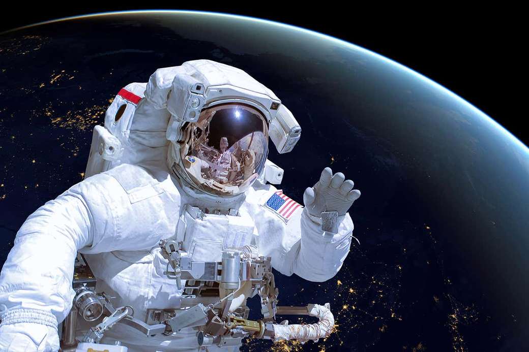Космонавт 2 онлайн пъзел