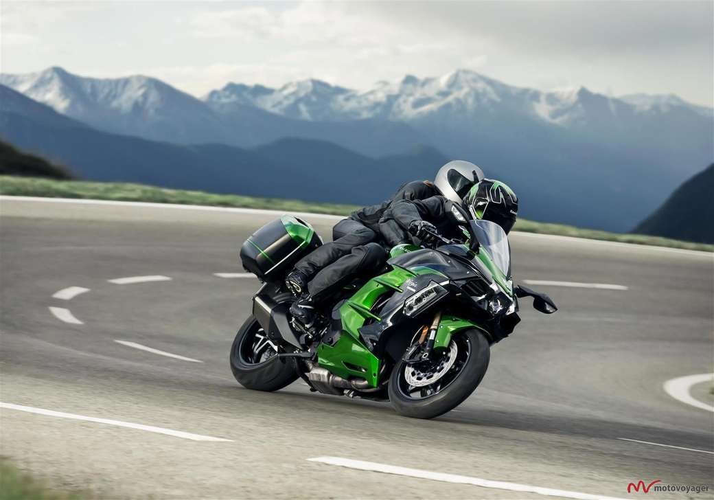 Motorbike on the mountain route jigsaw puzzle online