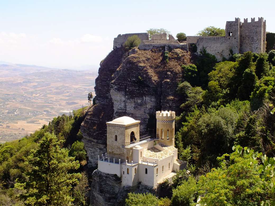 Castle on Erice jigsaw puzzle online