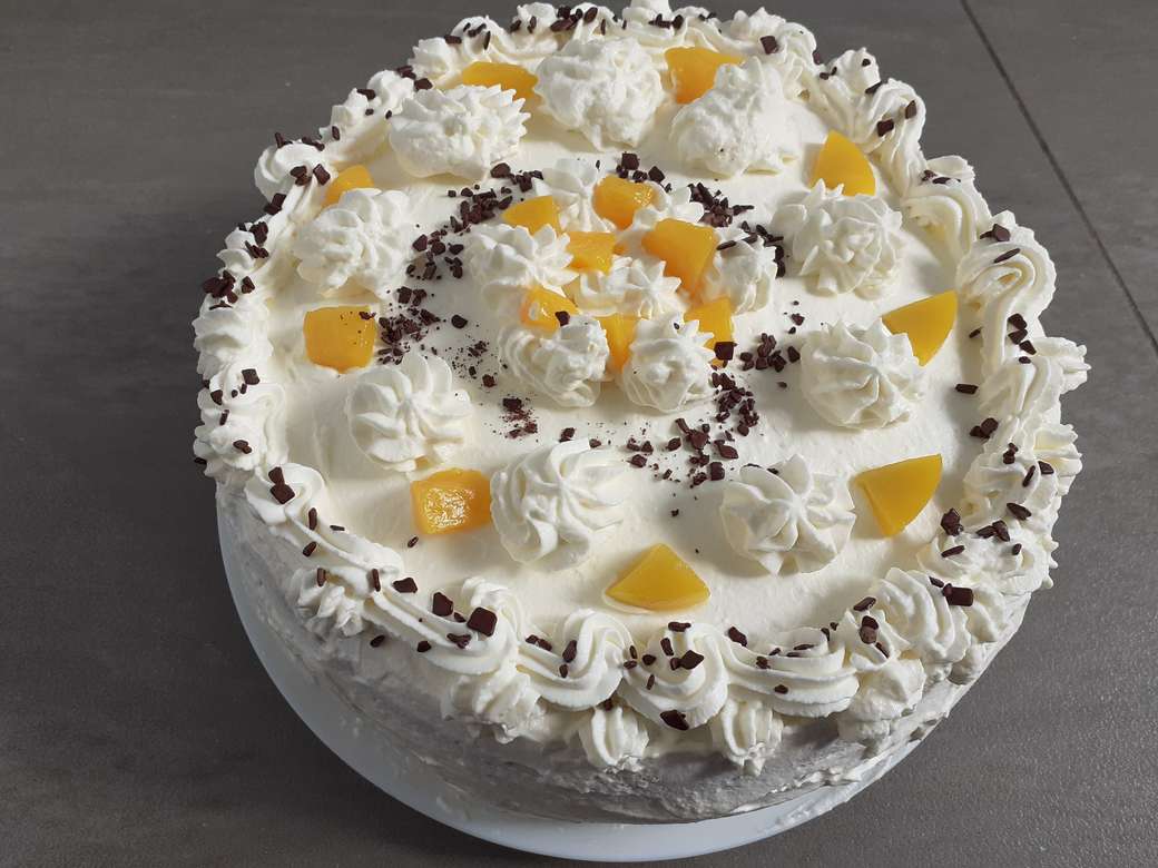 Cream-fruit cake jigsaw puzzle online