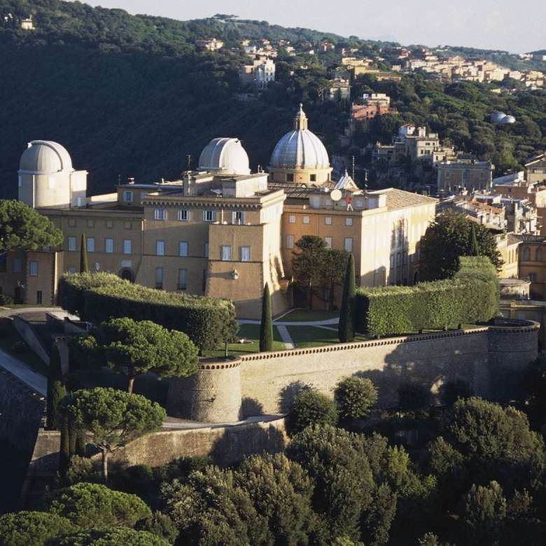 Residência papal de Castel Gandolfo na região de Lazio puzzle online