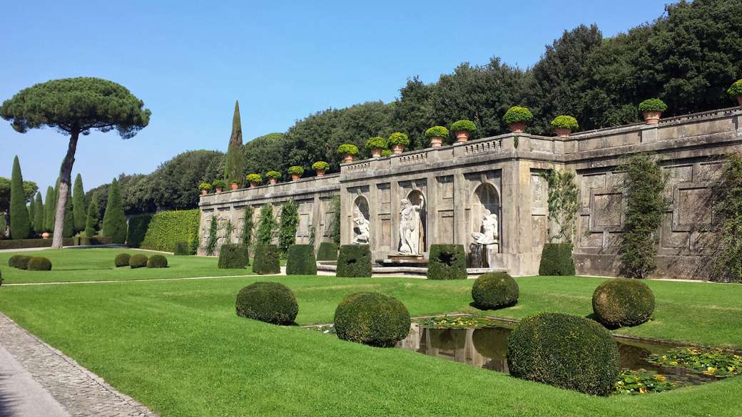 Castel Gandolfo papežská rezidence zahrada regionu Lazio skládačky online